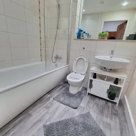 Centric 2br Duplex In